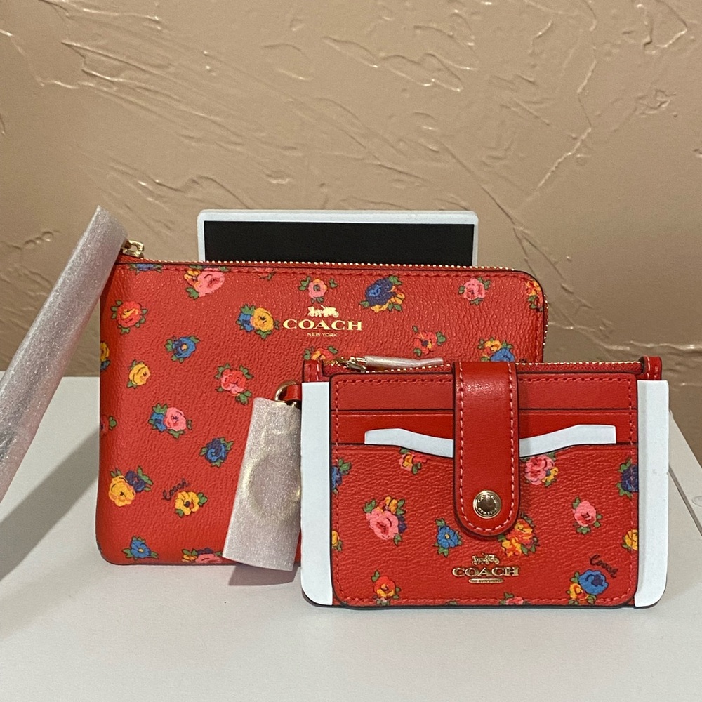 COPY - Coach Red Vintage Rose Wristlet/Card Wallet NWT